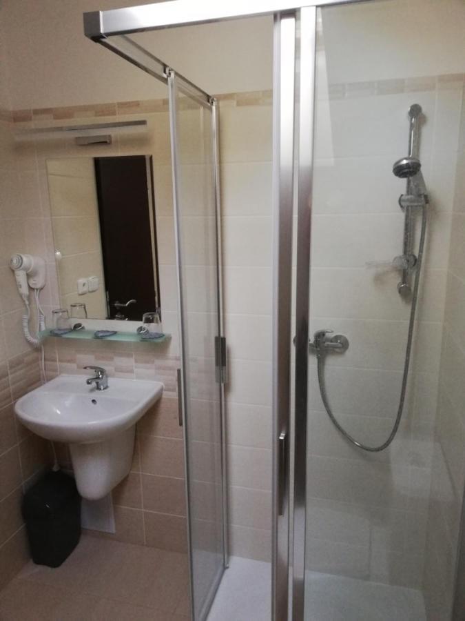 Penzion A Wellness - Jilan, Naves Svobody 39, Olomouc Extérieur photo