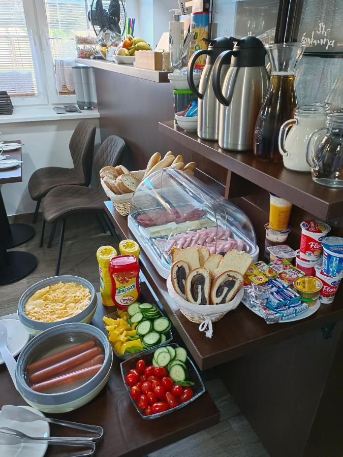 Penzion A Wellness - Jilan, Naves Svobody 39, Olomouc Extérieur photo