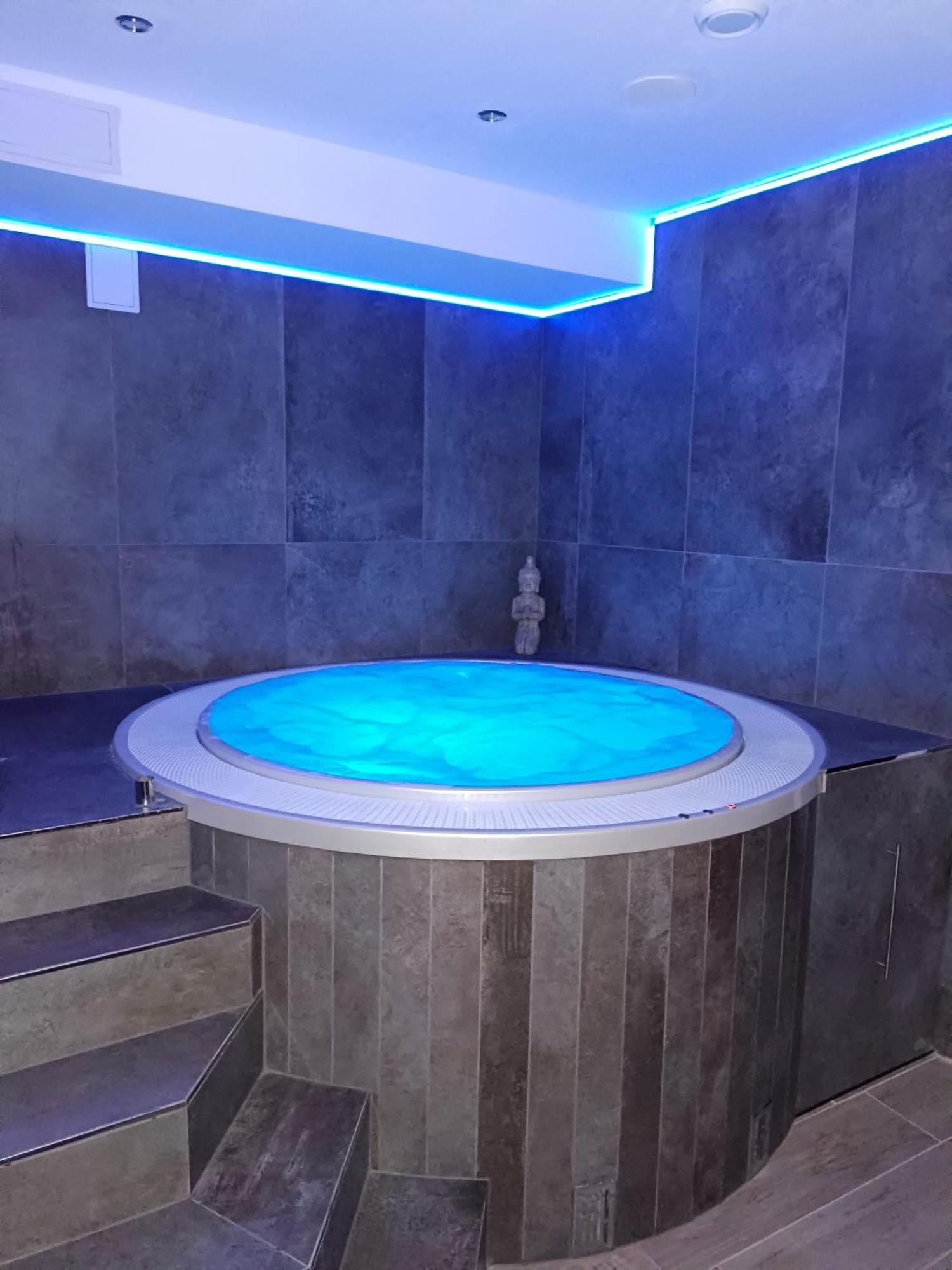 Penzion A Wellness - Jilan, Naves Svobody 39, Olomouc Extérieur photo